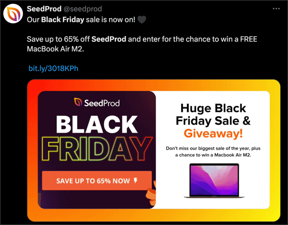 Tweet promoting a giveaway to grow email list